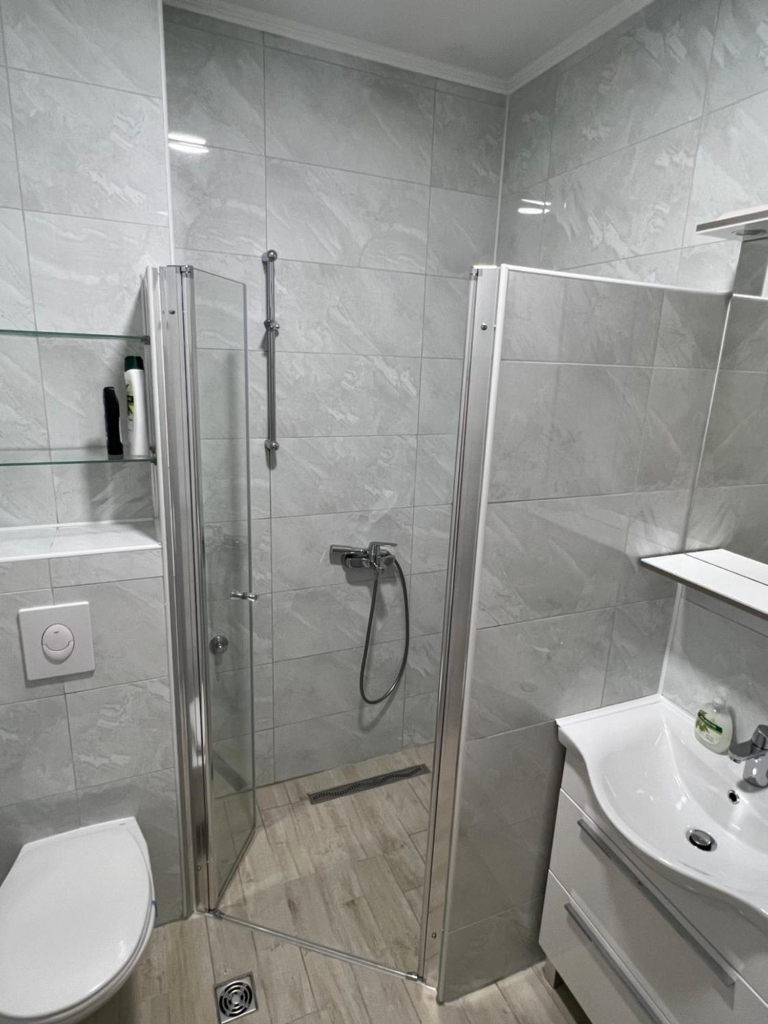 Apartment Ana 4+2 Makarska Exteriör bild