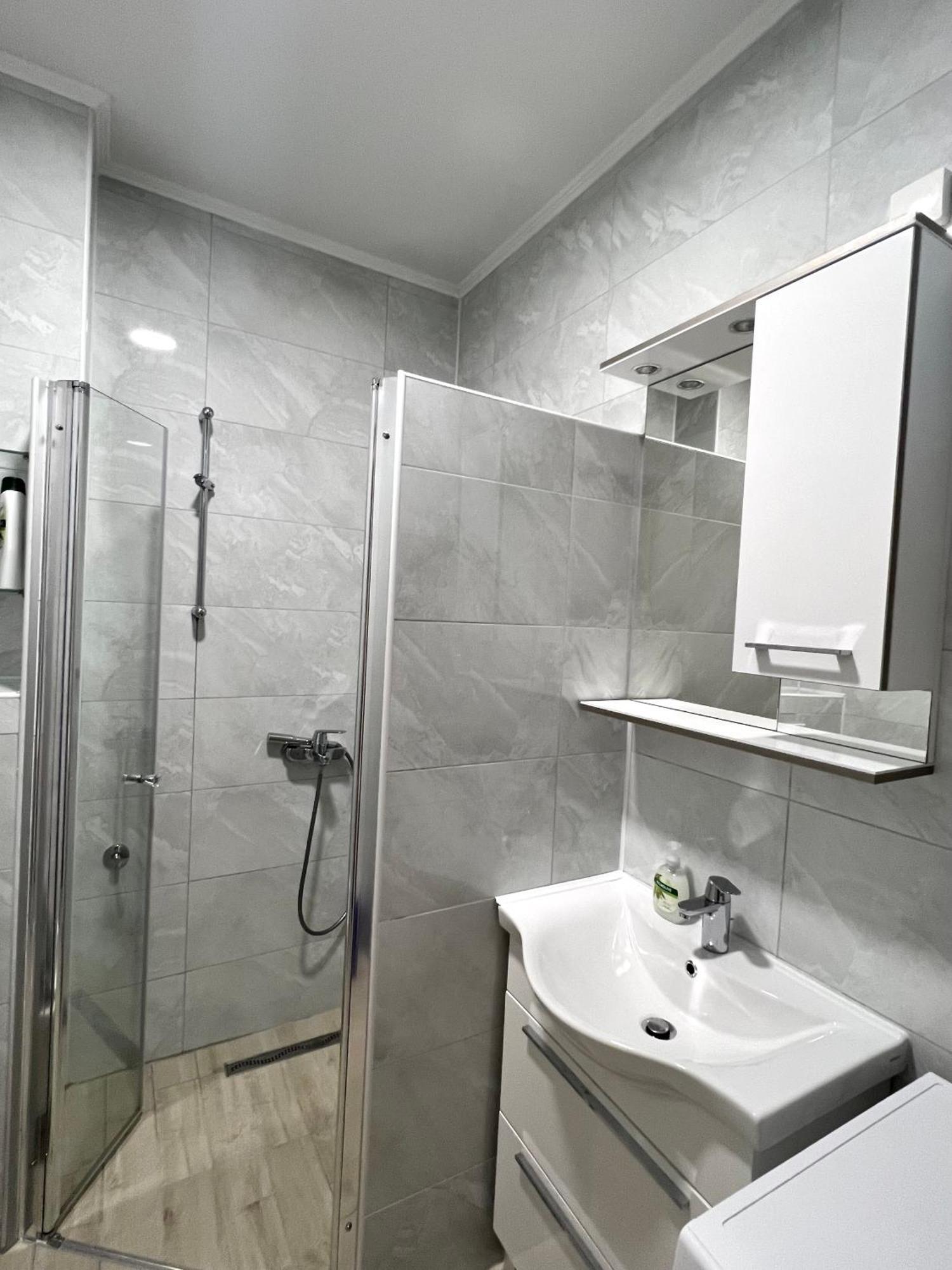 Apartment Ana 4+2 Makarska Exteriör bild
