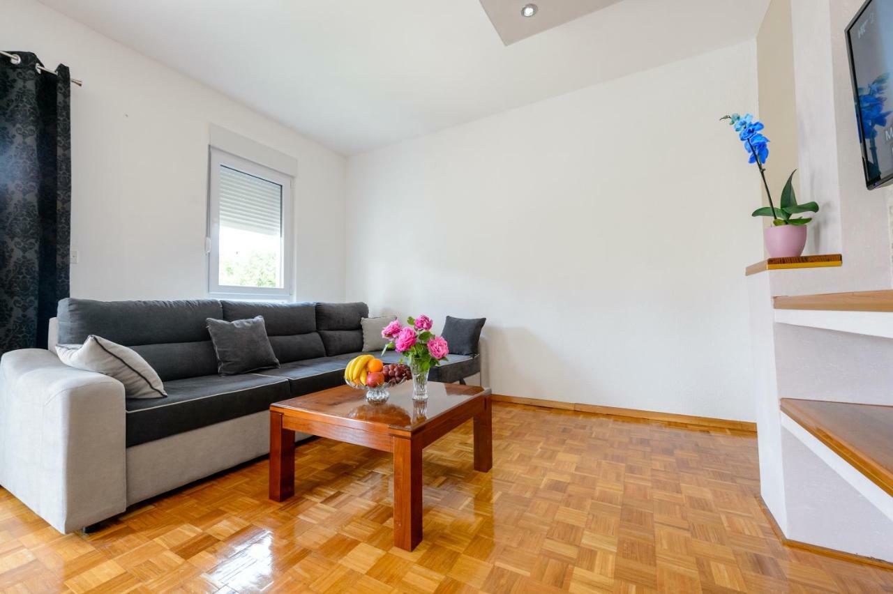 Apartment Ana 4+2 Makarska Exteriör bild
