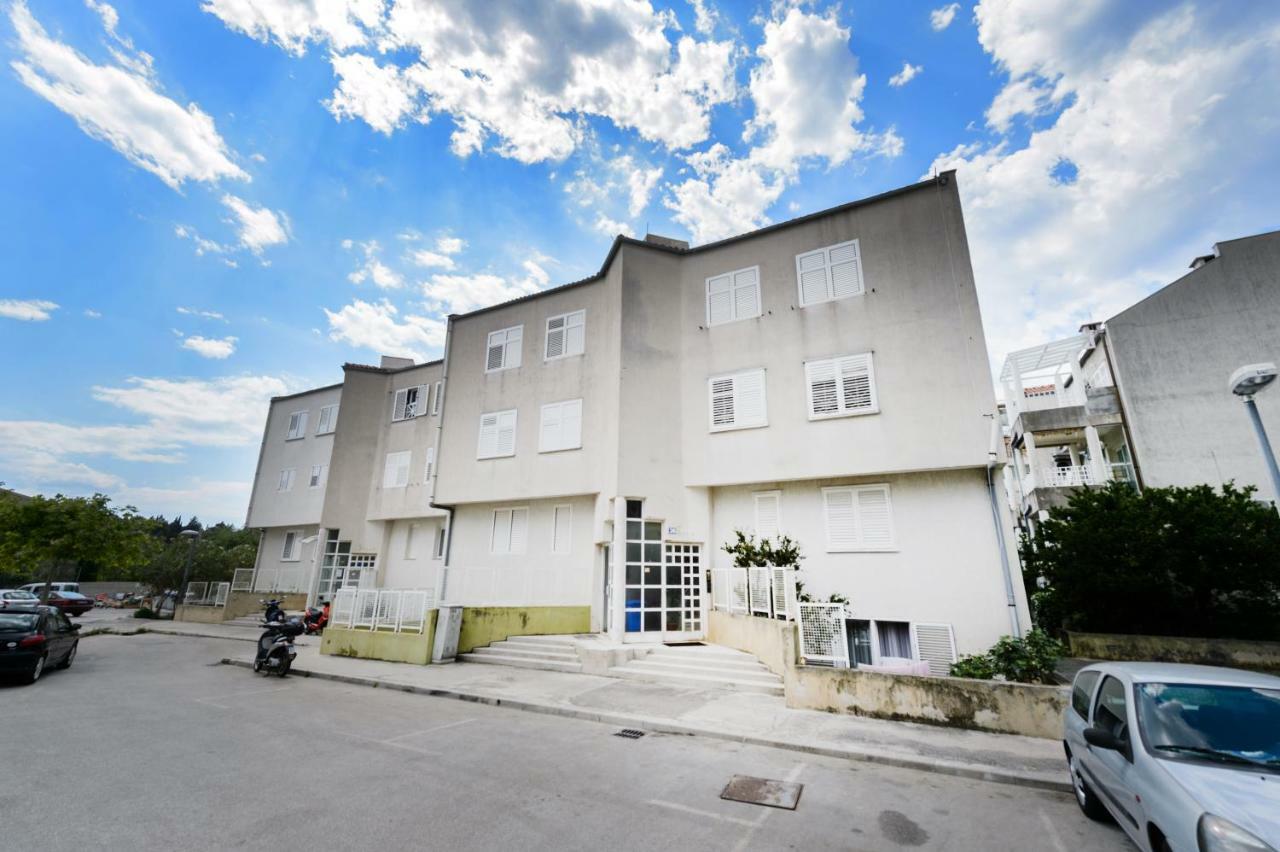 Apartment Ana 4+2 Makarska Exteriör bild