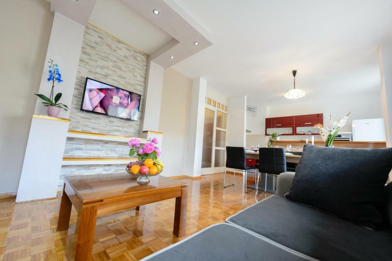 Apartment Ana 4+2 Makarska Exteriör bild